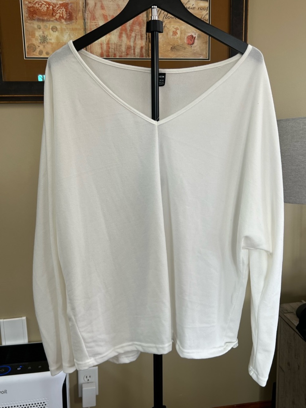 SHEIN White V-Neck Long Sleeve Top